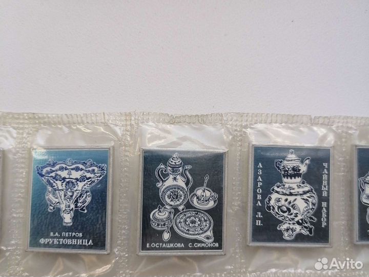 Значки Гжель особой технологии