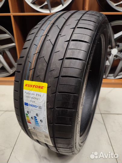 Kustone Passion P9S 255/40 R21 102W