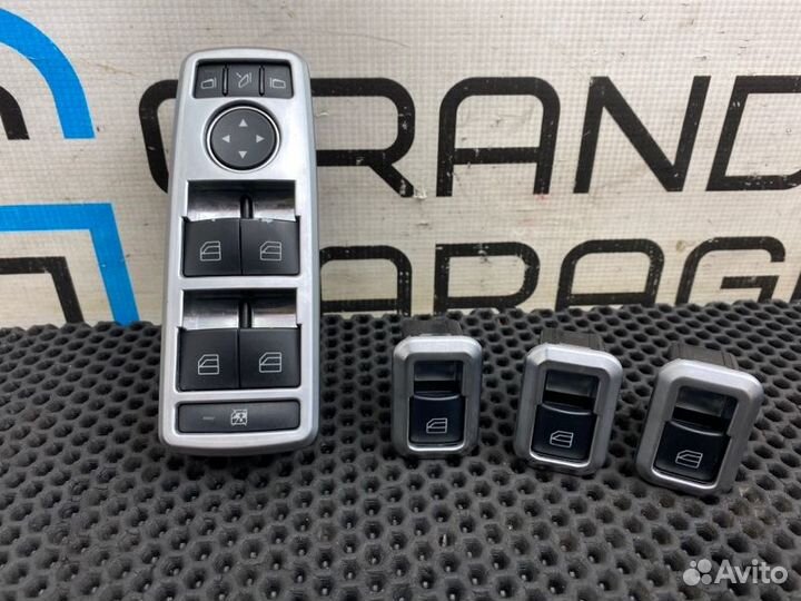 Блок стеклоподъемников Mercedes-Benz C-Class W204