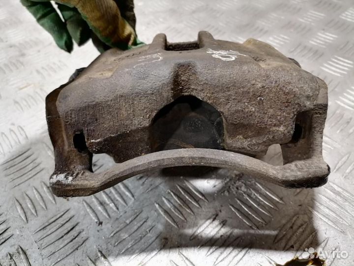 Суппорт передний правый Chery Very 2011-2014