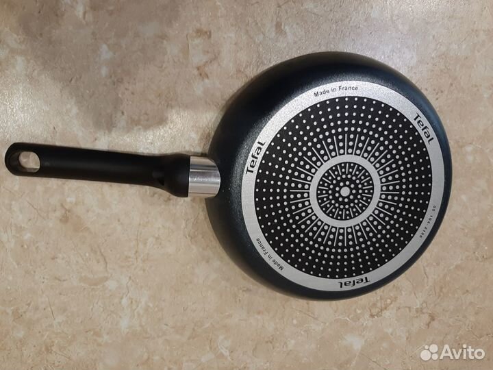 Продам новую сковородку Tefal 24 см