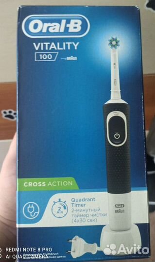 Электрические зубные щетки OralB Vitality100 новые
