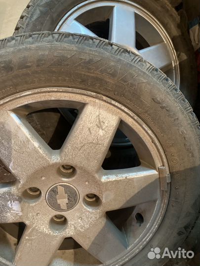 Bridgestone Blizzak Spike-01 185/60 R15