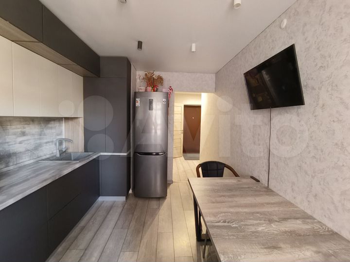 1-к. квартира, 42 м², 8/10 эт.