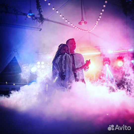 Свет, звук, тяжелый дым, и большой экран