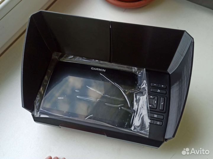 Козырек солнцезащитный Garmin striker 7sv