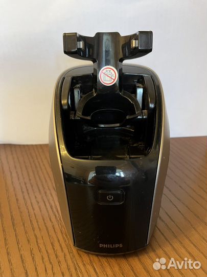 Блок очистки и зарядки электробритвы Philips