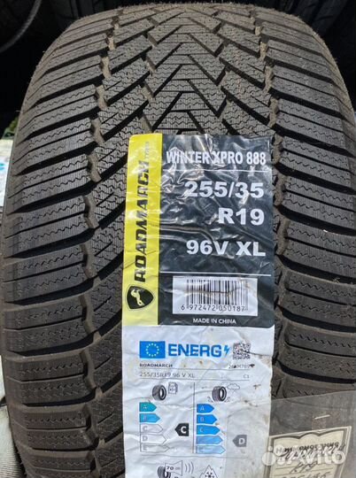 Roadmarch Winter XPro 888 255/35 R19