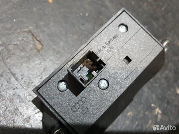 Кнопка регулировки рулевой колонки Audi S8 D3 BSM