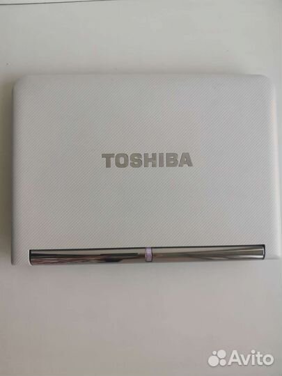 Ноутбук Toshiba NB305-10E