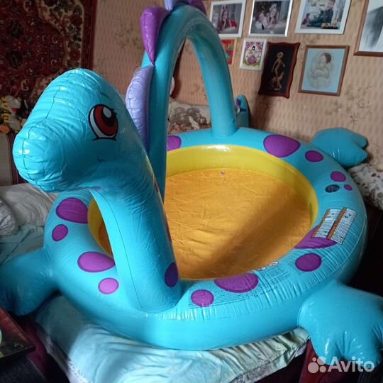 Детский надувной бассейн Динозавр с душем бу