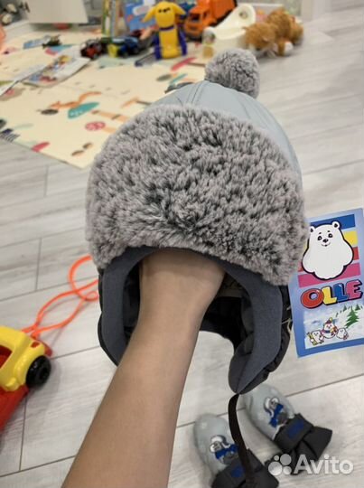 Зимняя шапка с варежками