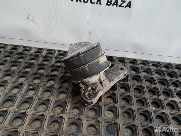 Подушка двигателя передняя правая