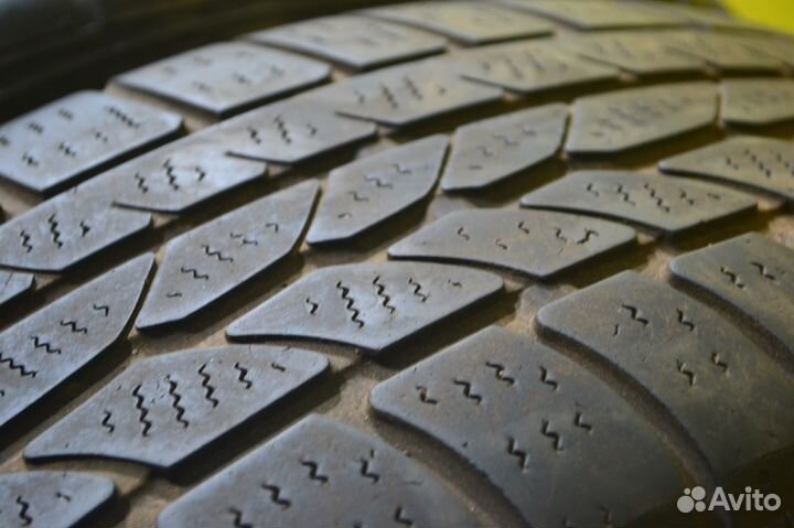 Continental Conti4x4WinterContact 215/60 R17