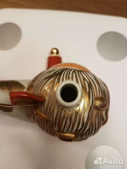 Штоф красный лев