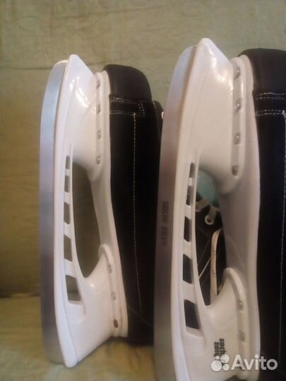 Коньки хоккейные sochi