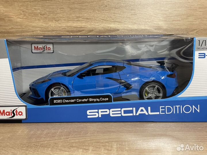 Chevrolet Corvette Stingray Coupe 1:18 Maisto