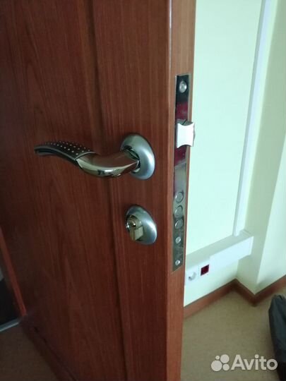 Вскрытие замков, автомобилей, замена замков