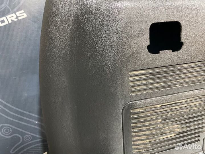 Обшивка багажника левая Ford Explorer U251 4.6L 3V