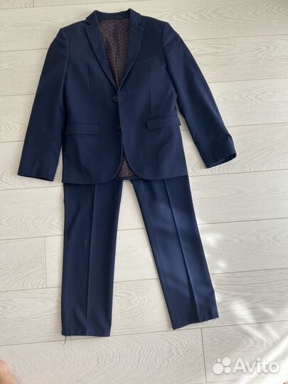 Школьный костюм Next 140 после химчистки