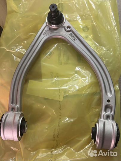 Рычаг верхний правый mercedes S-class w222