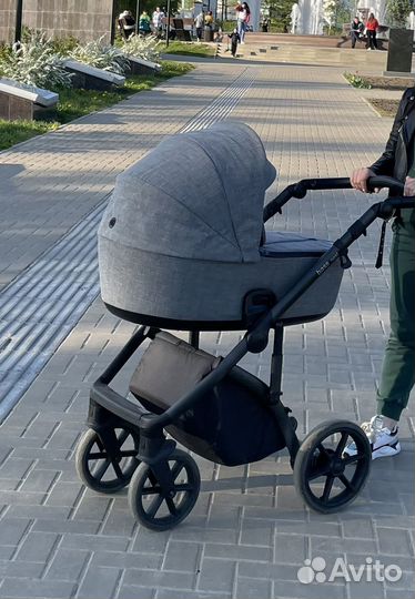 Коляска 2 в 1 Roan Bass Next