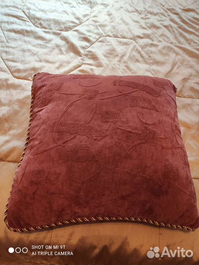 Подушки декоративные для дивана