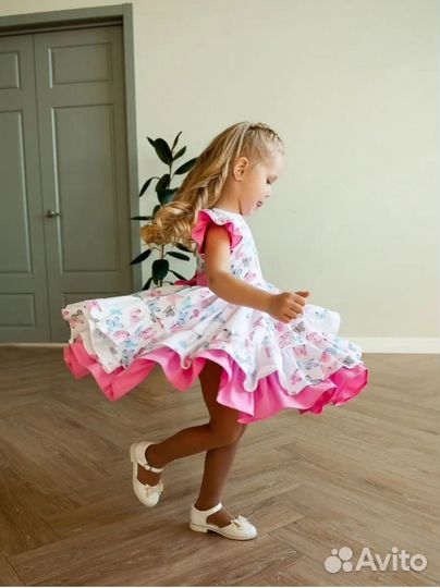 Платье для девочки нарядное 128