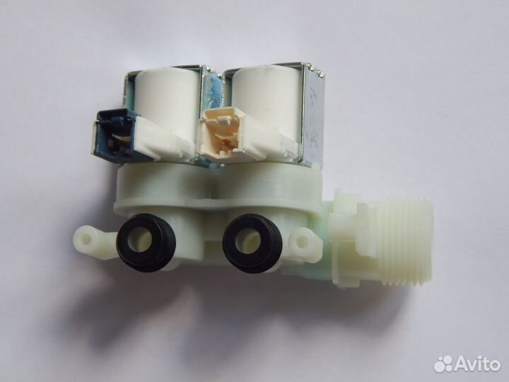 Клапан(кэн) для ст.машин Indesit,Ariston C00110333