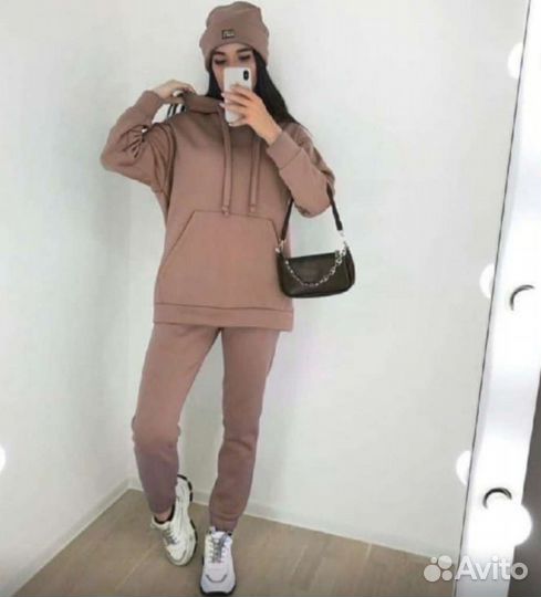 Костюмы спортивные