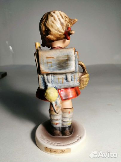 Школьница (Goebel)