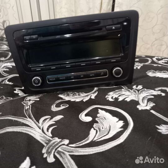 Штатная магнитола skoda rapid