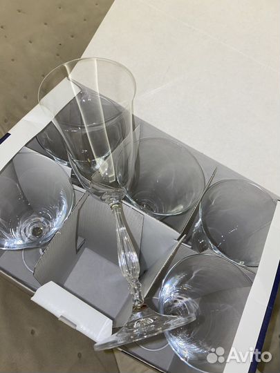 Бокалы для вина/фужеры для шампанского