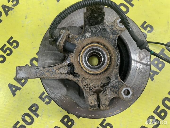 Кулак передний левый Chevrolet Lacetti