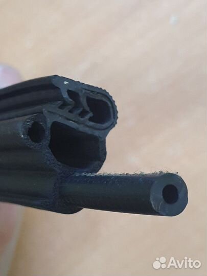 Уплотнитель сдвижной двери Фольксваген Т4