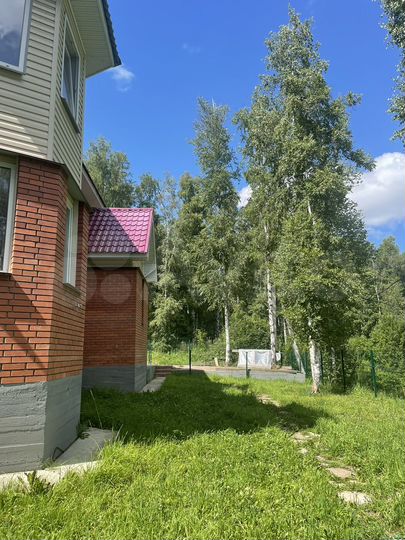 Дом 239 м² на участке 12 сот.