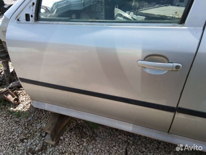 Дверь передняя левая Шкода Октавия A4