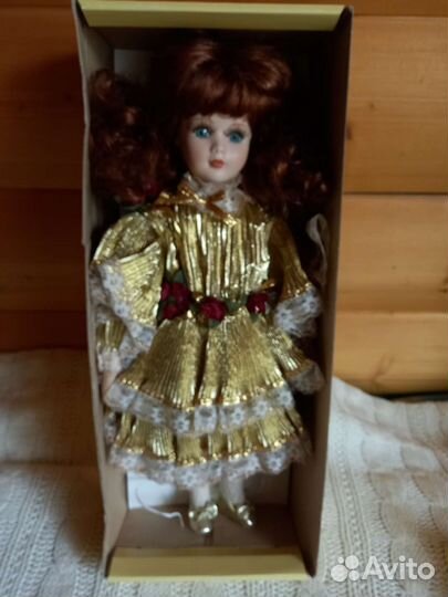 Кукла фарфоровая коллекционная