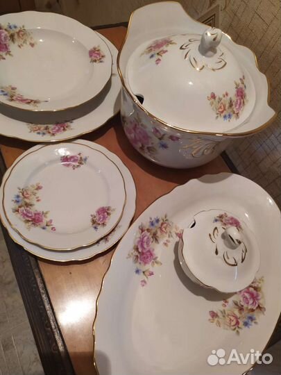 Столовый сервиз новый