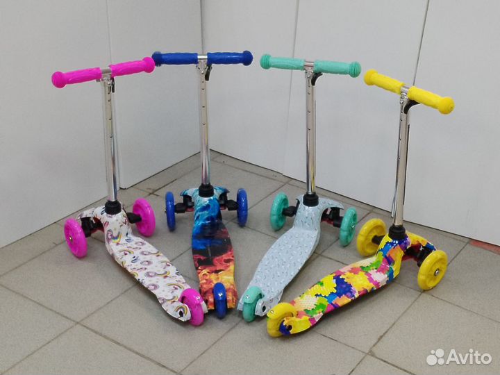 Детский трехколесный самокат мини