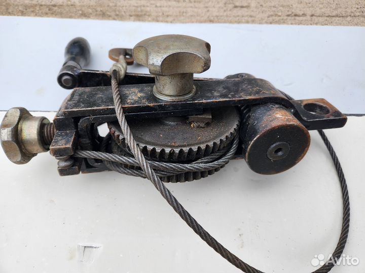 Продам ручную лебедку (червячную)