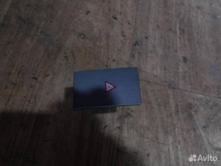 Кнопка аварийной сигнализации Opel Vectra C 2002