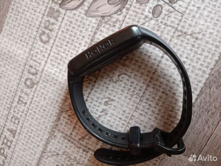 Смарт часы honor band 6