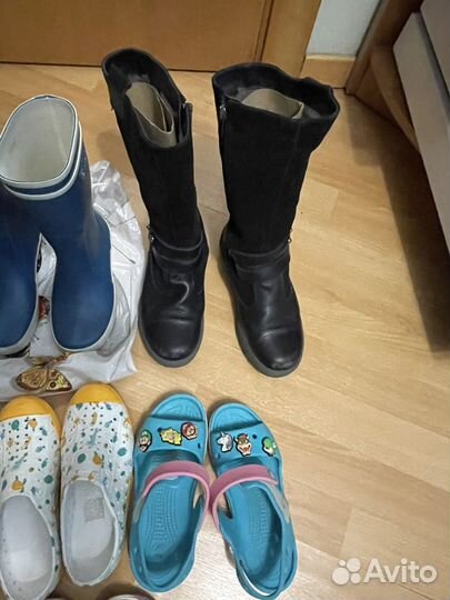 Обувь и одежда пакетами на девочку