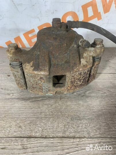 Суппорт передний левый Mitsubishi-Мицубиси Galant