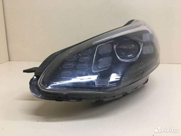 Фара левая Kia Sportage