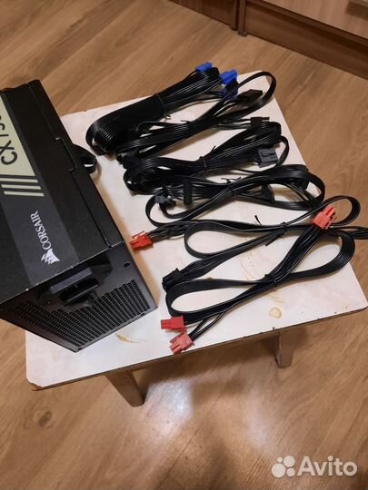 Блок питания Corsair CX750M