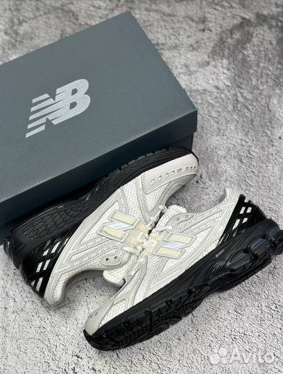 Кроссовки мужские new balance