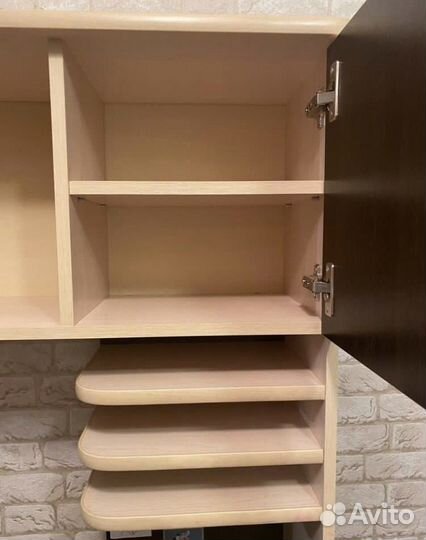 Компьютерный письменный стол