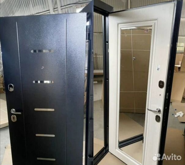 Дверь входная металлическая новая
